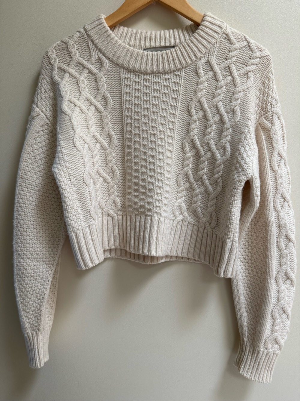Everlane Wool Cream Cable-Knit Crewneck Sweater